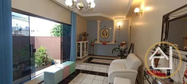 Casa com 4 Quartos à venda, 240m² no Lago Parque, Londrina