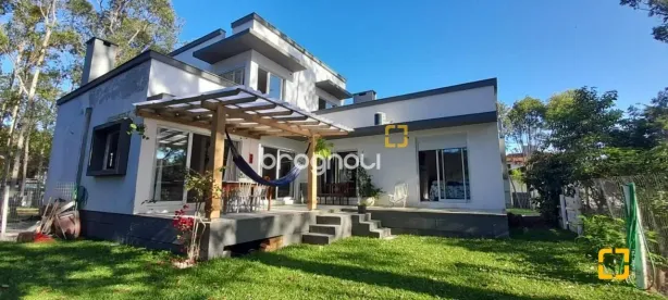 Casa com 2 Quartos à venda, 190m² no Ponta das Canas, Florianópolis