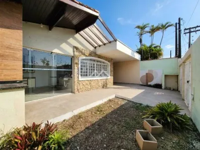 Casa com 4 Quartos à venda, 135m² no Balneário Três Marias, Peruíbe