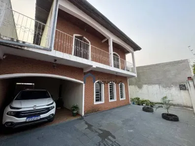 Sobrado com 4 Quartos à venda, 250m² no Cidade Morumbi, São José dos Campos