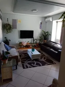 Casa com 3 Quartos à venda, 320m² no Camaquã, Porto Alegre