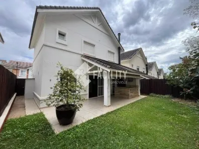 Casa de Condomínio com 3 Quartos para alugar, 185m² no Loteamento Residencial Vila Bella Dom Pedro, Campinas