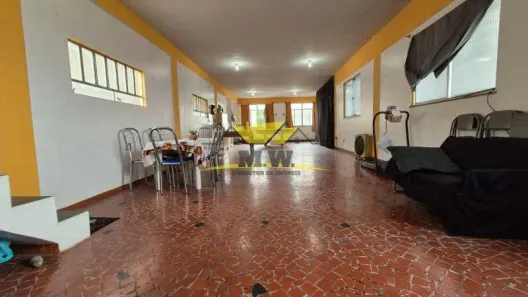 Casa com 5 Quartos à venda, 353m² no Ramos, Rio de Janeiro