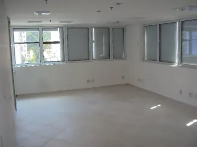 Sala Comercial à venda, 38m² no Moema, São Paulo