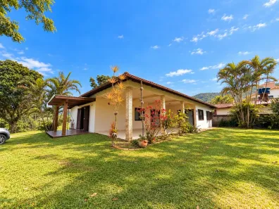 Apartamento com 3 Quartos para alugar, 286m² no , Garopaba