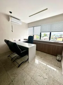 Prédio Comercial para venda ou aluguel, 81m² no Nossa Senhora das Graças, Manaus