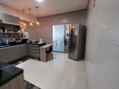 Sobrado com 2 Quartos à venda, 181m² no Vila Lavínia, Mogi das Cruzes