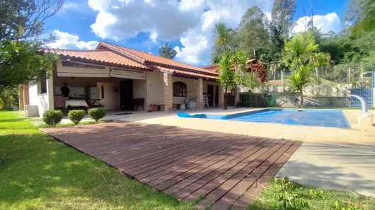 Fazenda/Sítio com 3 Quartos à venda, 1000m² no , Mairinque