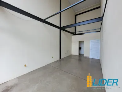 Ponto Comercial para alugar, 34m² no Tubalina, Uberlândia