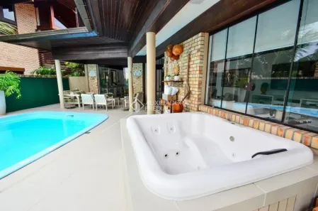 Casa com 7 Quartos para alugar, 350m² no Jurerê Internacional, Florianópolis