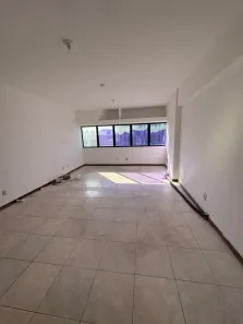 Sala Comercial com 1 Quarto para alugar, 28m² no Stiep, Salvador