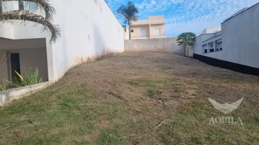 Lote/Terreno à venda, 300m² no Wanel Ville, Sorocaba
