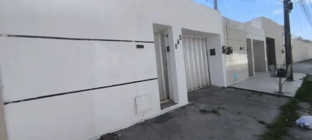 Casa com 3 Quartos para alugar, 200m² no Sapiranga-Coité, Fortaleza