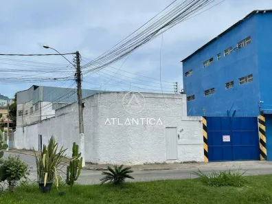 Galpão/Depósito/Armazém para alugar, 750m² no Imbetiba, Macaé