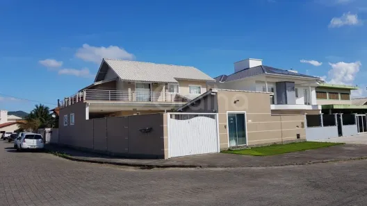 Casa com 3 Quartos à venda, 220m² no Campeche, Florianópolis
