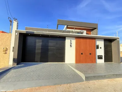 Casa com 3 Quartos à venda, 140m² no , Guanambi