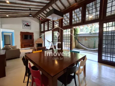 Casa com 4 Quartos para alugar, 180m² no Camburi, São Sebastião