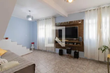Casa com 4 Quartos para alugar, 200m² no Cidade Soberana, Guarulhos