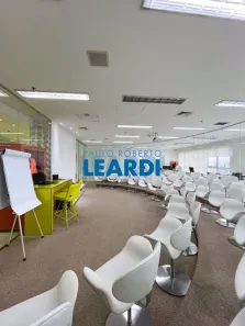 Sala Comercial para venda ou aluguel, 396m² no Sítio Tamboré Alphaville, Barueri