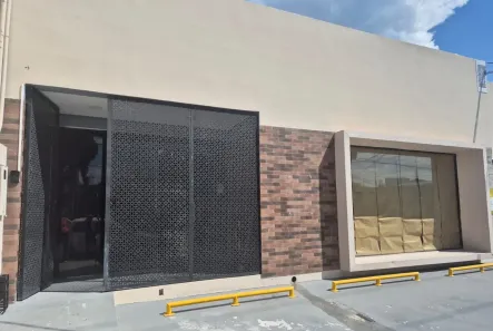 Prédio Comercial para alugar, 300m² no Nossa Senhora das Graças, Manaus