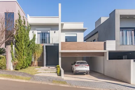 Casa de Condomínio com 3 Quartos à venda, 200m² no Colônia Dona Luíza, Ponta Grossa