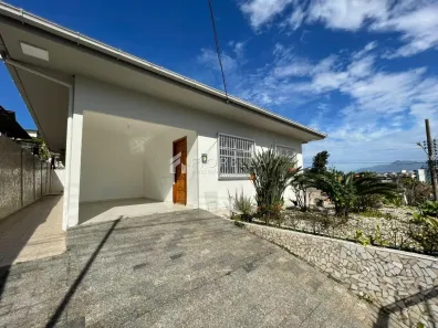 Casa com 2 Quartos para alugar, 200m² no Forquilhinha, São José