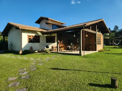Casa de Condomínio com 3 Quartos à venda, 190m² no Carlos Guinle, Teresópolis