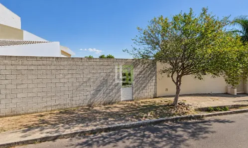 Lote/Terreno à venda, 704m² no Jardim Torres São José, Jundiaí