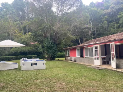 Fazenda/Sítio com 3 Quartos à venda, 250m² no Granja Mafra, Teresópolis