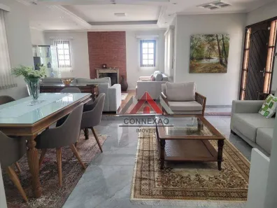 Sobrado com 3 Quartos à venda, 309m² no Vila Júlia, Poá