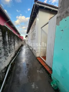 Casa com 2 Quartos para alugar, 42m² no Centro, Bauru