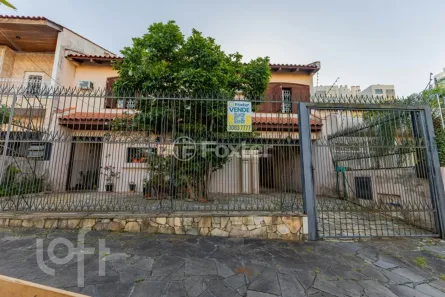 Casa com 4 Quartos à venda, 233m² no Vila Ipiranga, Porto Alegre