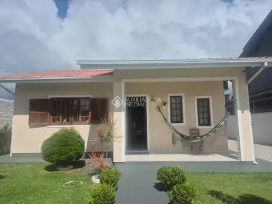 Casa com 2 Quartos à venda, 210m² no Campeche, Florianópolis