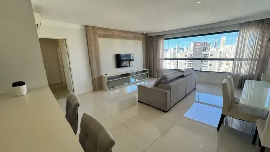 Apartamento com 3 Quartos para alugar, 130m² no Centro, Balneário Camboriú