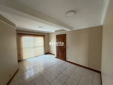 Apartamento com 3 Quartos para alugar, 97m² no Osvaldo Rezende, Uberlândia