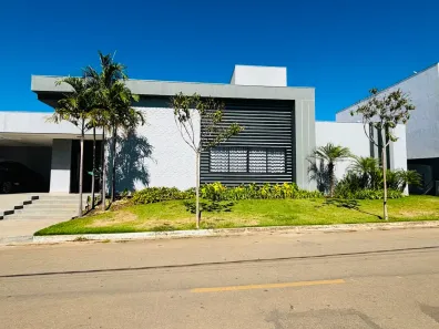 Casa de Condomínio com 4 Quartos para alugar, 243m² no Gran Park, Vespasiano
