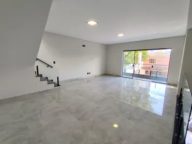 Sobrado com 3 Quartos à venda, 290m² no Boqueirão, Santos