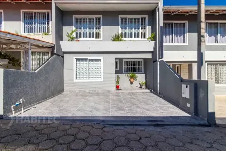 Sobrado com 3 Quartos à venda, 68m² no Boqueirão, Curitiba