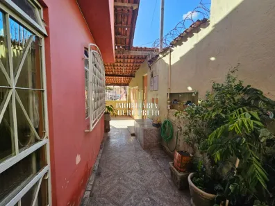 Casa com 2 Quartos à venda, 360m² no Jardim dos Comerciários (Venda Nova), Belo Horizonte