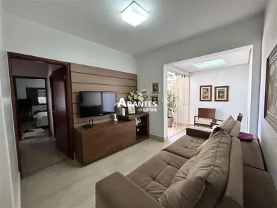 Sobrado com 5 Quartos à venda, 237m² no Lídice, Uberlândia