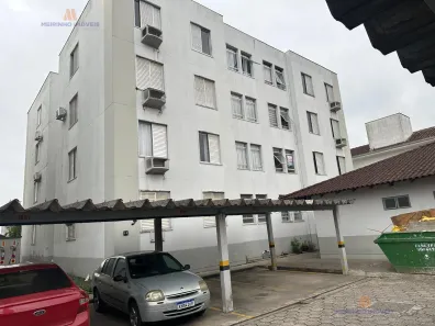 Apartamento com 3 Quartos para alugar, 75m² no Bucarein, Joinville