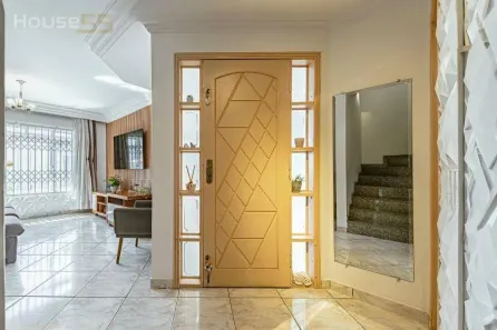 Sobrado com 4 Quartos à venda, 180m² no Cajuru, Curitiba