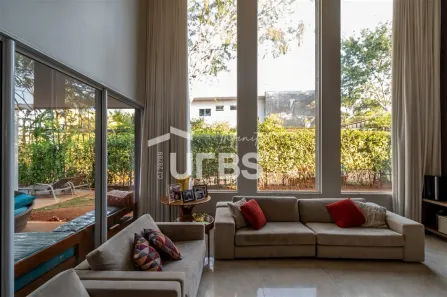 Casa de Condomínio com 4 Quartos à venda, 370m² no Jardins Verona, Goiânia