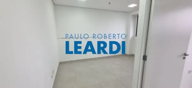 Ponto Comercial à venda, 37m² no Vila Assunção, Santo André