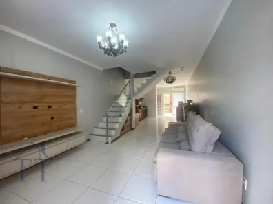 Casa com 2 Quartos para alugar, 100m² no Boa Vista, Joinville