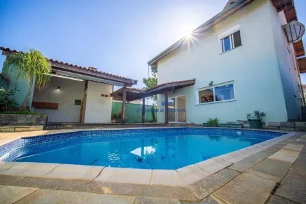 Casa de Condomínio com 3 Quartos à venda, 355m² no São Paulo II, Cotia