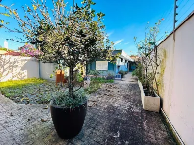 Casa com 3 Quartos para alugar, 279m² no Vila Romana, São Paulo
