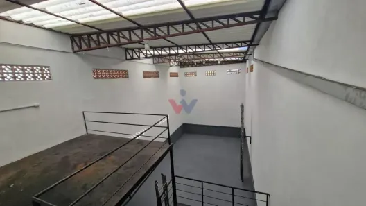 Galpão/Depósito/Armazém à venda, 140m² no Alto Boqueirão, Curitiba