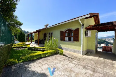 Casa com 4 Quartos à venda, 170m² no Panorama, Teresópolis