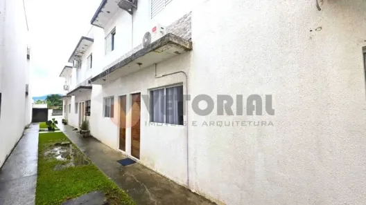 Casa de Condomínio com 2 Quartos à venda, 58m² no Balneário dos Golfinhos, Caraguatatuba